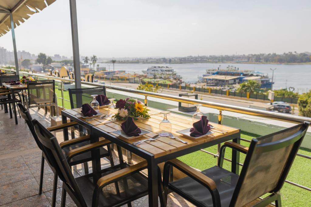 Ultra Loaloa Nile Maadi Hotel Il Il Cairo Esterno foto